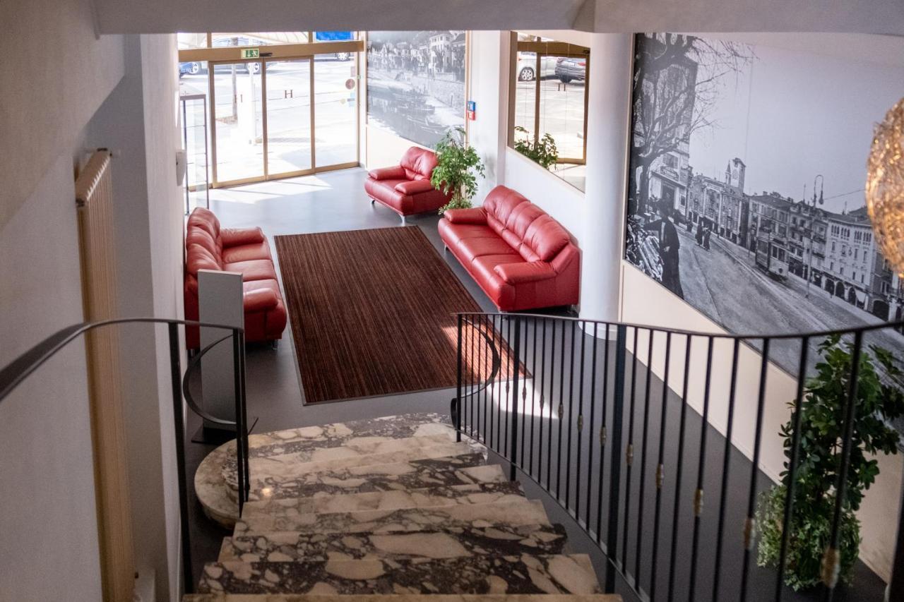 Hotel Geranio Au Lac Muralto ภายนอก รูปภาพ