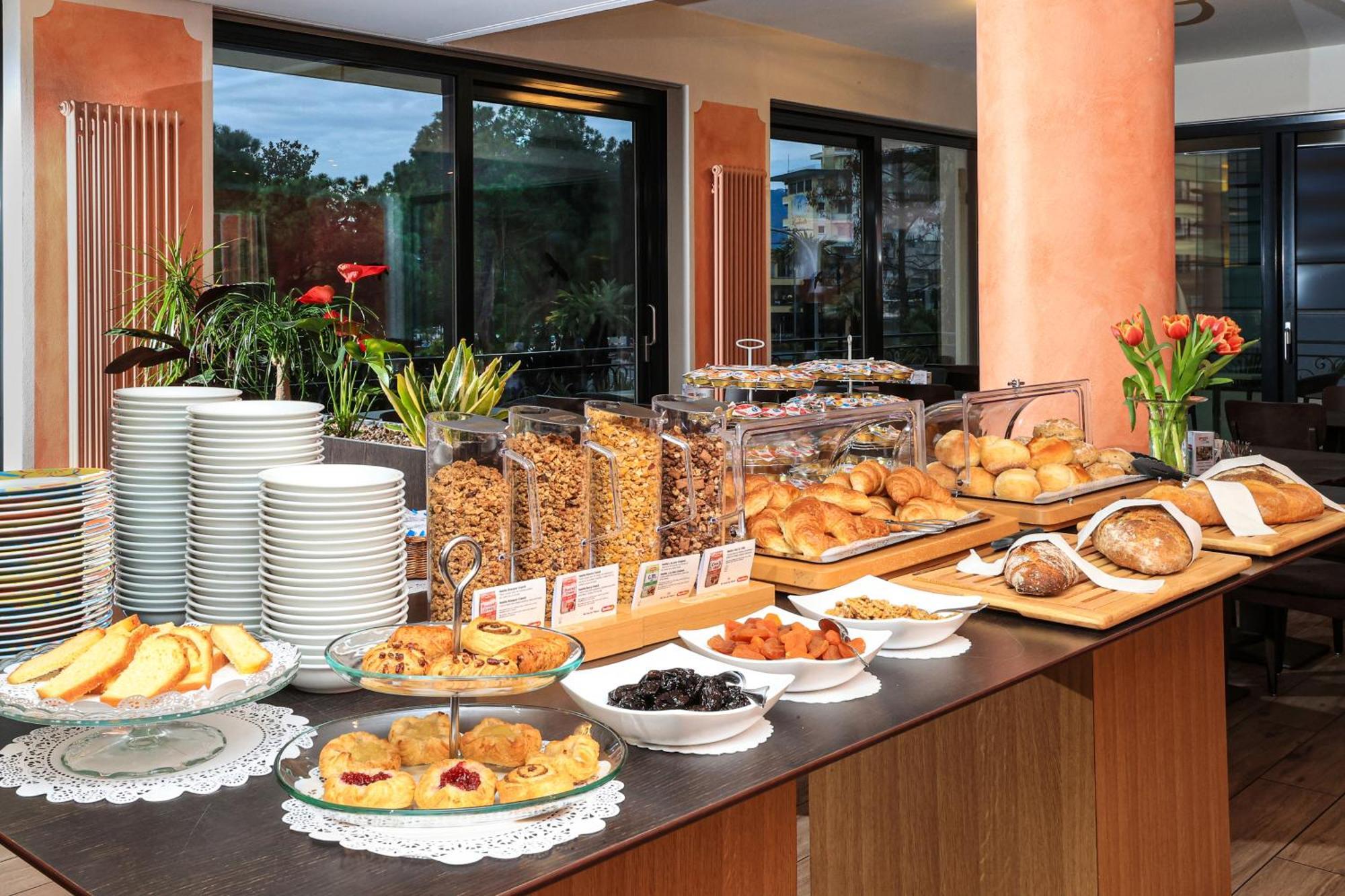 Hotel Geranio Au Lac Muralto ภายนอก รูปภาพ