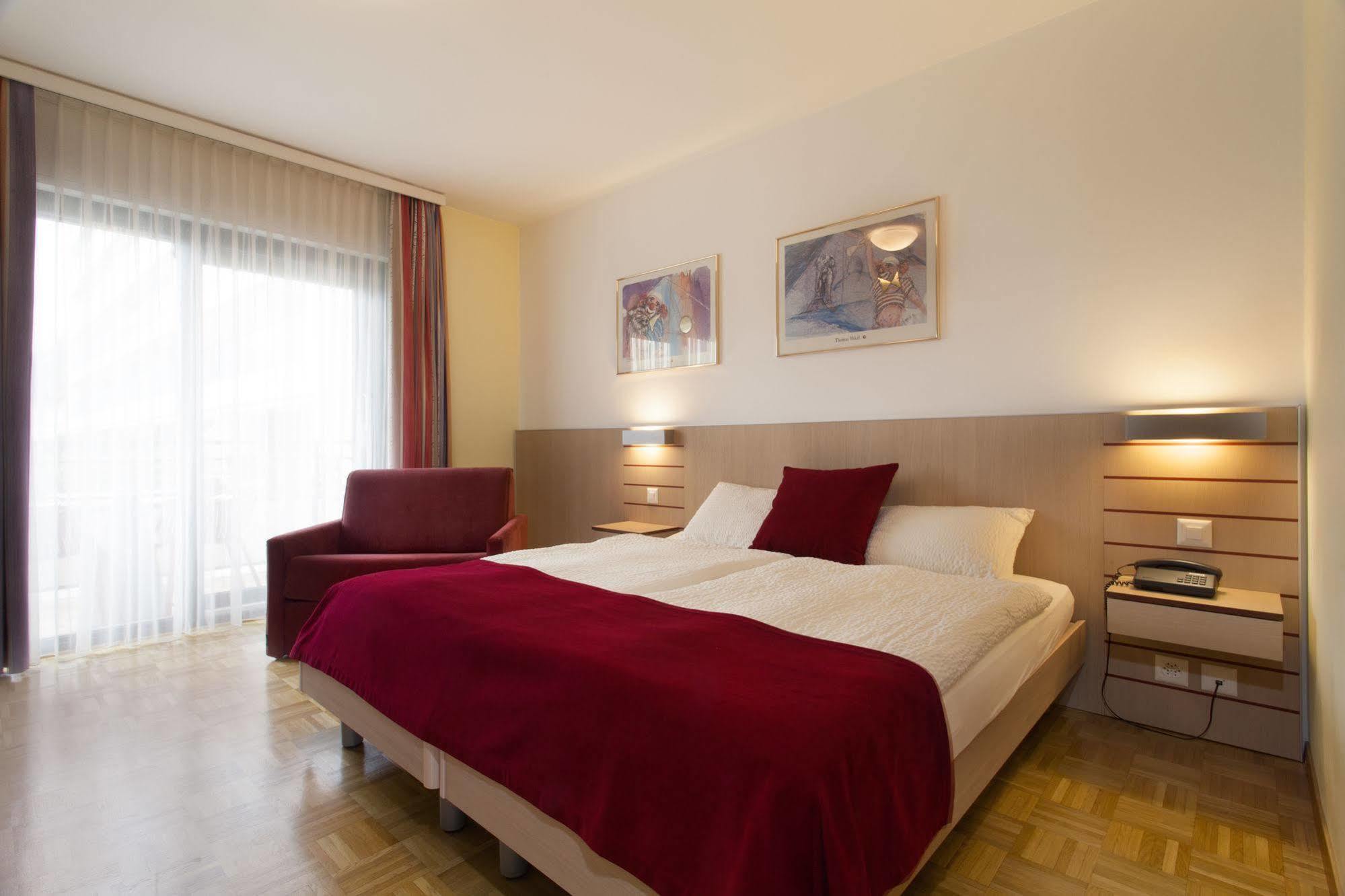Hotel Geranio Au Lac Muralto ภายนอก รูปภาพ